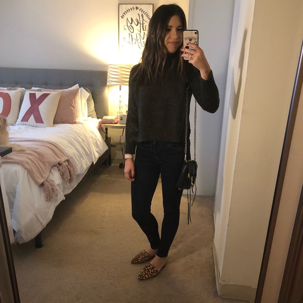 Forest green turtle neck sweater